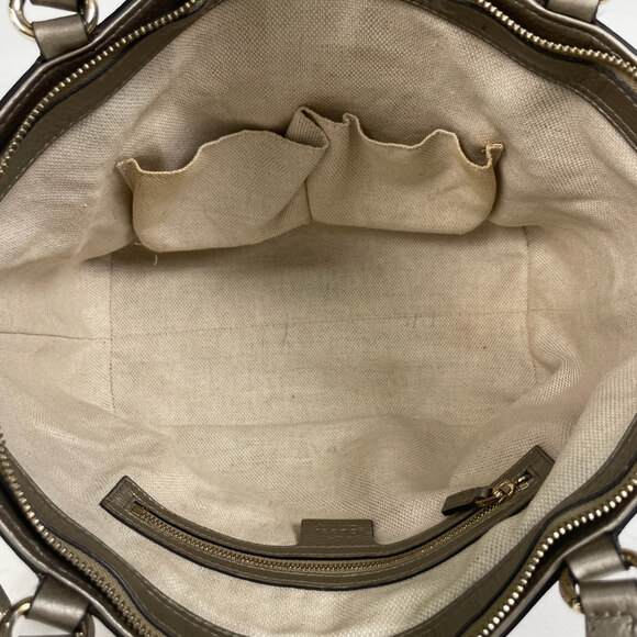 GUCCI Gold Leather Shoulder Bag - Picture 8 of 8